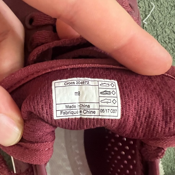 💦Burgundy crocs unisex (m8) - Picture 4 of 7